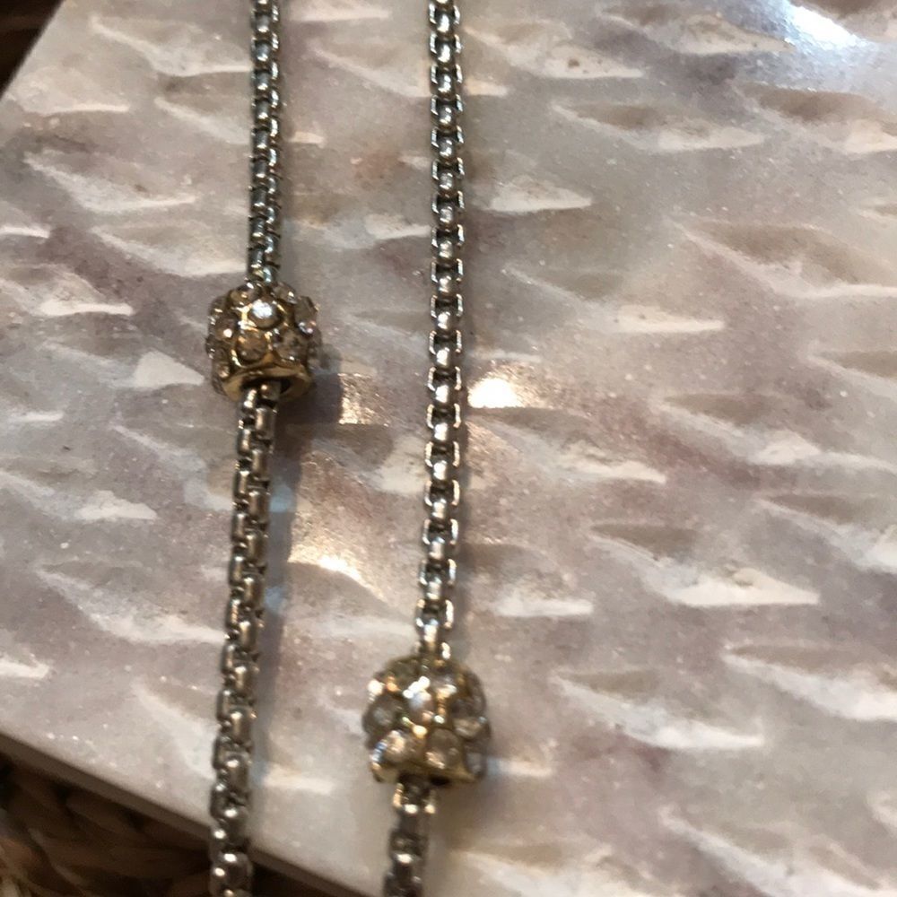 Silver Chain with Rhinestone Design - Picture 4 of 5